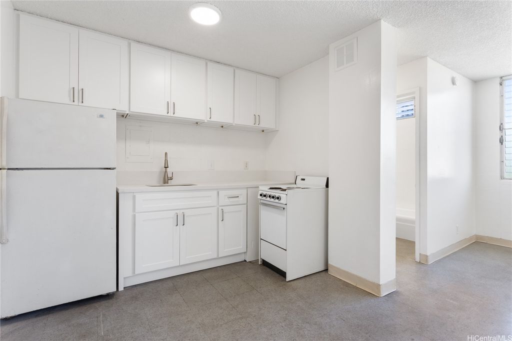 727 Pumehana Street 306, Honolulu, HI 96826
