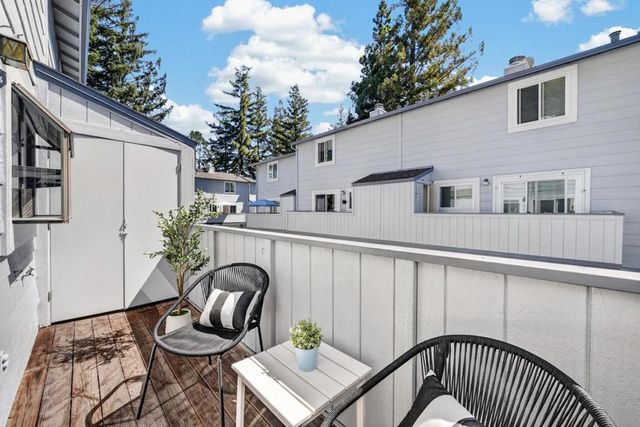 821 Montgomery Street, Mountain View, CA 94041