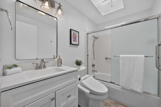 821 Montgomery Street, Mountain View, CA 94041