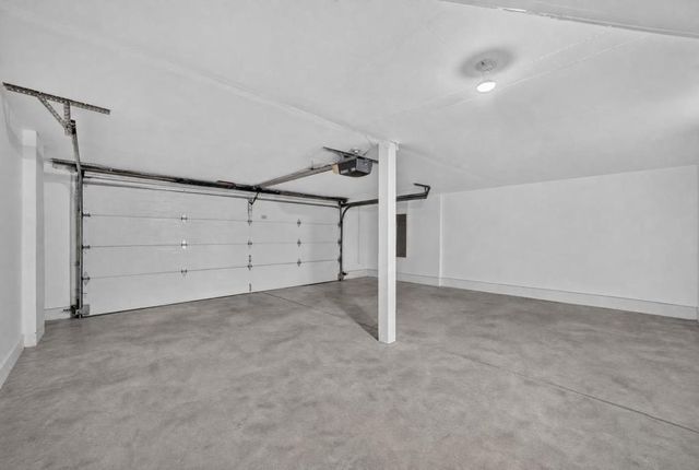 821 Montgomery Street, Mountain View, CA 94041