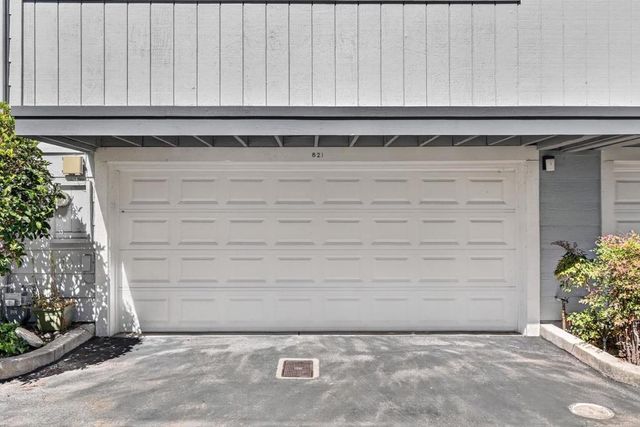 821 Montgomery Street, Mountain View, CA 94041
