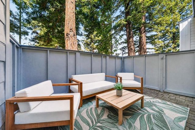 821 Montgomery Street, Mountain View, CA 94041