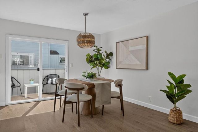 821 Montgomery Street, Mountain View, CA 94041