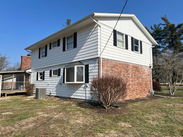 117 Prairie Road, Carterville, IL 62918