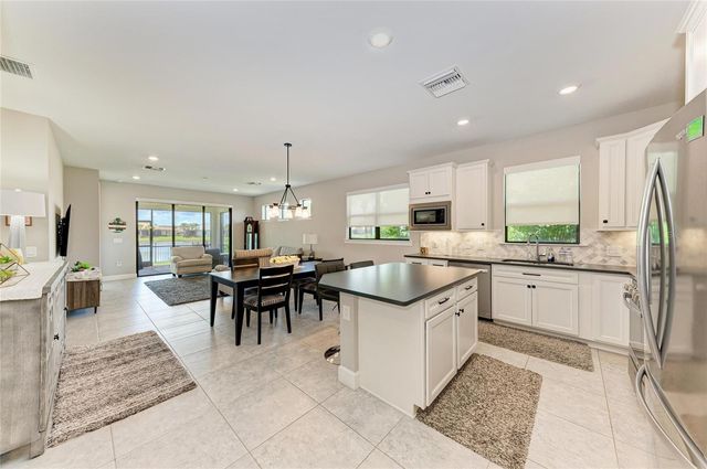 7018 HOLBROOK COVE, Bradenton, FL 34202