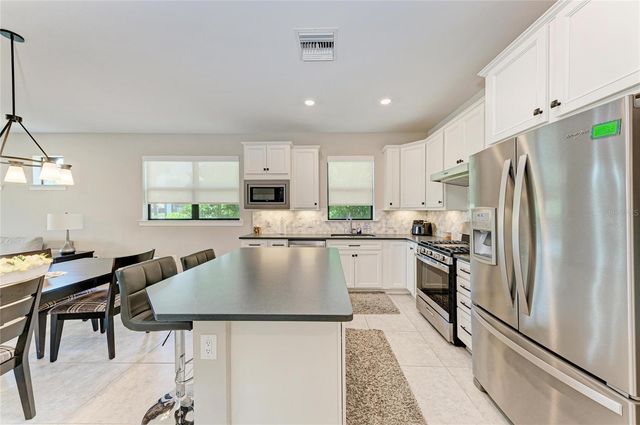 7018 HOLBROOK COVE, Bradenton, FL 34202