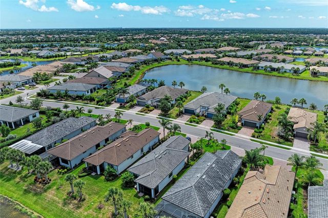 7018 HOLBROOK COVE, Bradenton, FL 34202