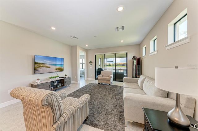 7018 HOLBROOK COVE, Bradenton, FL 34202