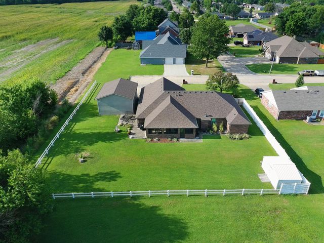 2017 Scott Lane, Miami, OK 74354