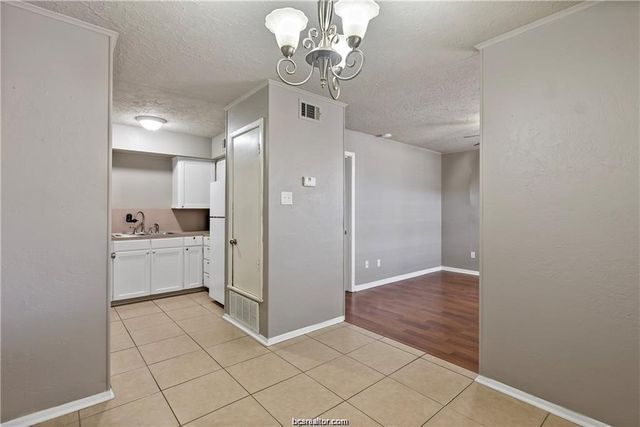 3906 Aspen Street B, Bryan, TX 77801
