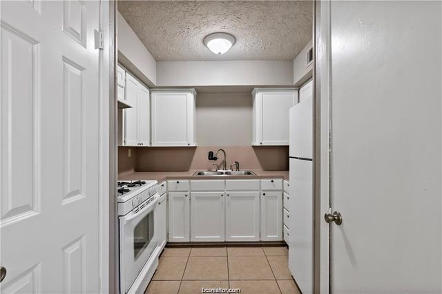 3906 Aspen Street B, Bryan, TX 77801