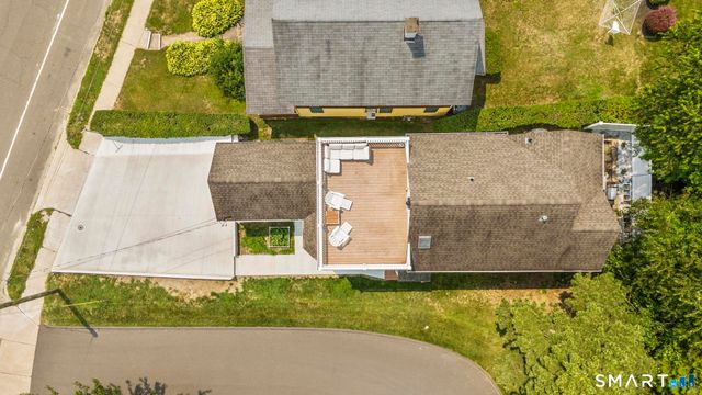 1 Edgefield Avenue, Milford, CT 06460