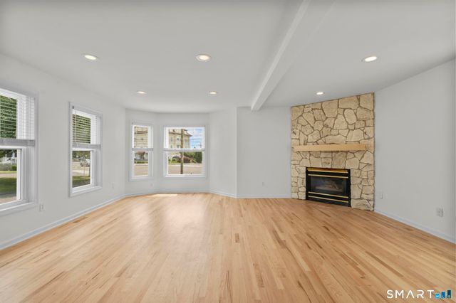 1 Edgefield Avenue, Milford, CT 06460