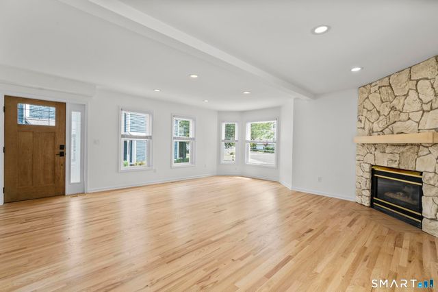 1 Edgefield Avenue, Milford, CT 06460