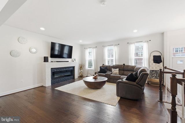 16653 DANRIDGE MANOR DR, Woodbridge, VA 22191