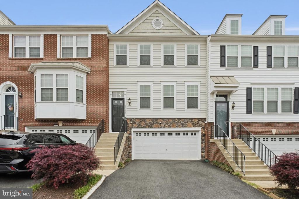 16653 DANRIDGE MANOR DR, Woodbridge, VA 22191