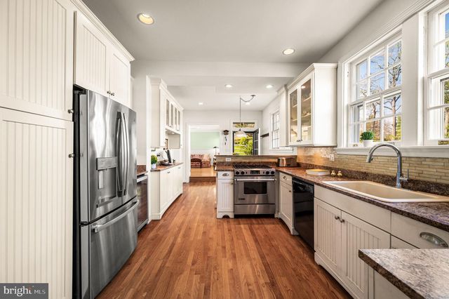 261 FARM RD, Haverford, PA 19041