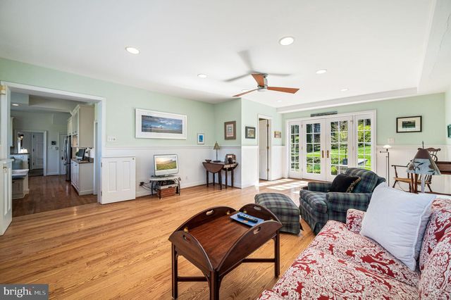 261 FARM RD, Haverford, PA 19041