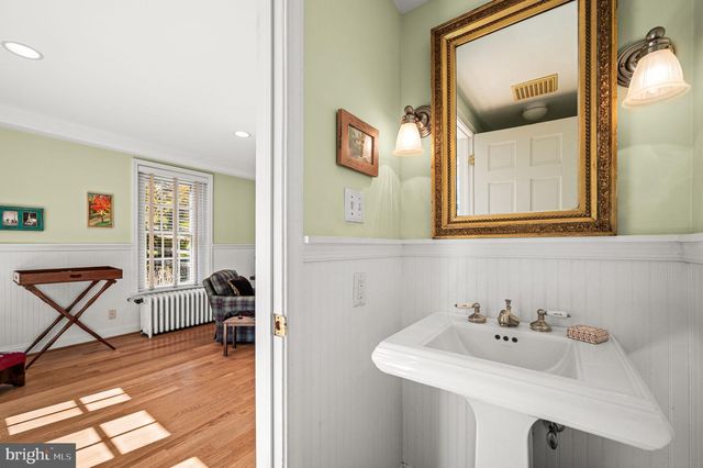 261 FARM RD, Haverford, PA 19041