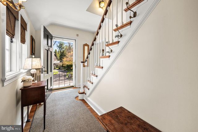 261 FARM RD, Haverford, PA 19041