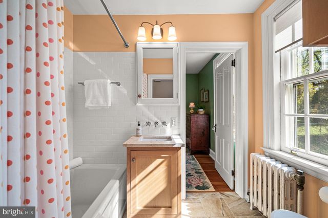 261 FARM RD, Haverford, PA 19041