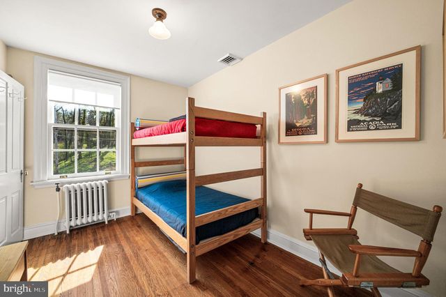 261 FARM RD, Haverford, PA 19041