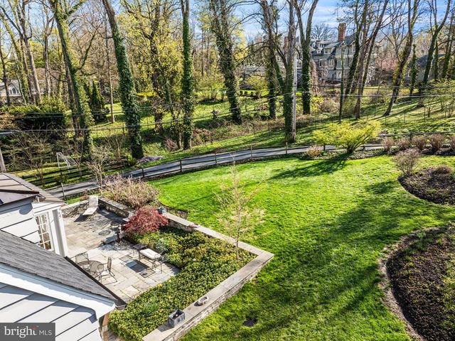 261 FARM RD, Haverford, PA 19041