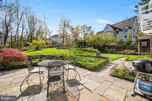 261 FARM RD, Haverford, PA 19041