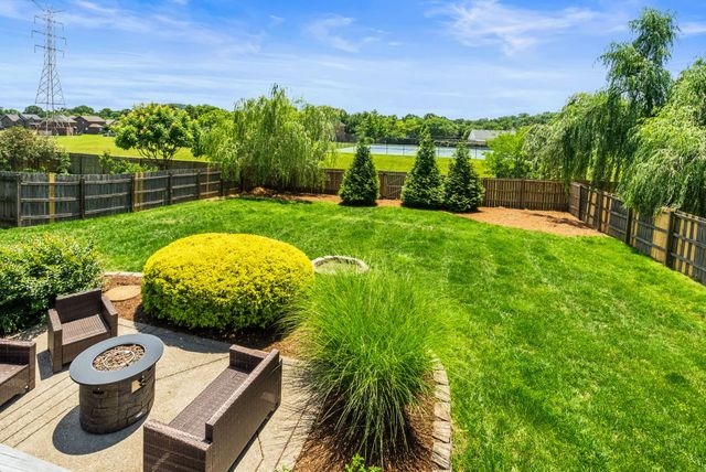 107 Brant Ln, Hendersonville, TN 37075