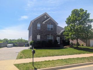 107 Brant Ln, Hendersonville, TN 37075