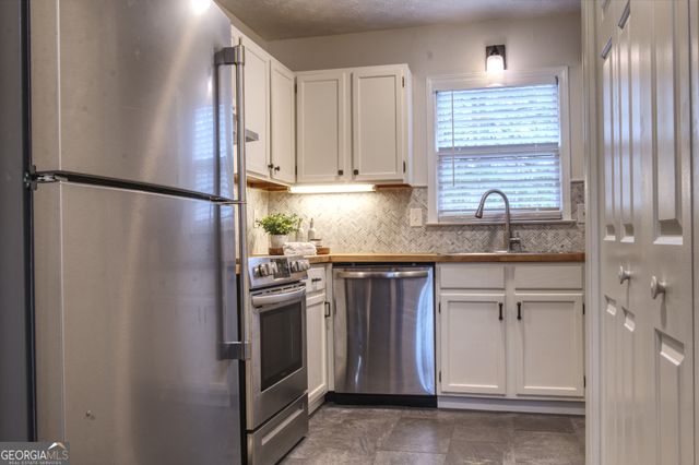 587 Wedgewood Drive, Alpharetta, GA 30009