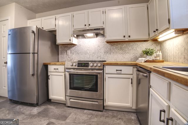 587 Wedgewood Drive, Alpharetta, GA 30009