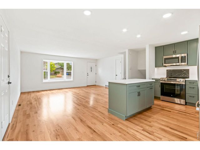 503 Honey Locust Dr, Loveland, CO 80538