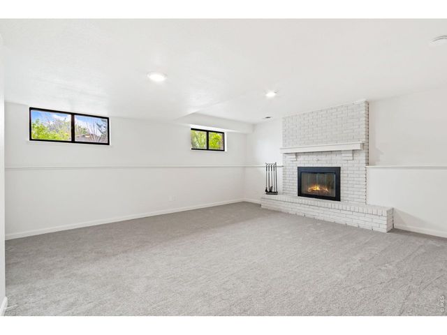 503 Honey Locust Dr, Loveland, CO 80538