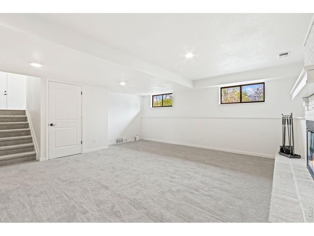 503 Honey Locust Dr, Loveland, CO 80538