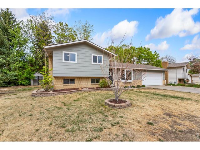 503 Honey Locust Dr, Loveland, CO 80538