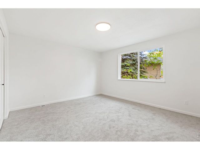 503 Honey Locust Dr, Loveland, CO 80538