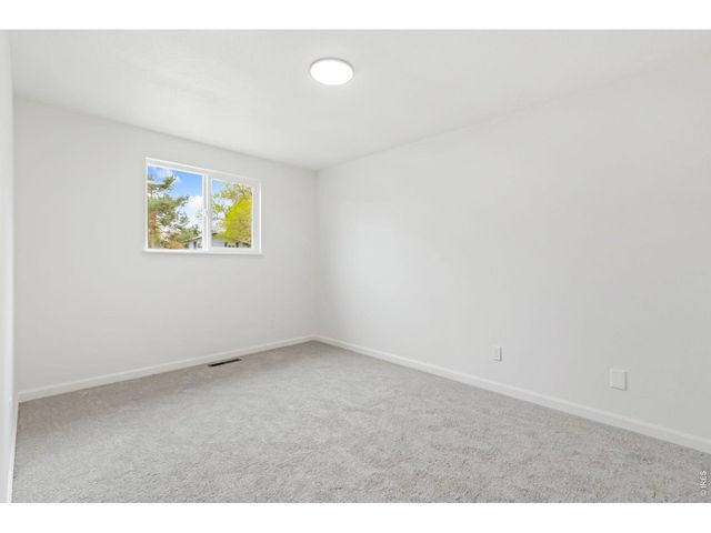 503 Honey Locust Dr, Loveland, CO 80538