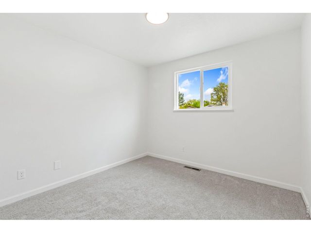 503 Honey Locust Dr, Loveland, CO 80538