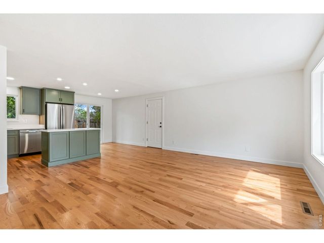 503 Honey Locust Dr, Loveland, CO 80538