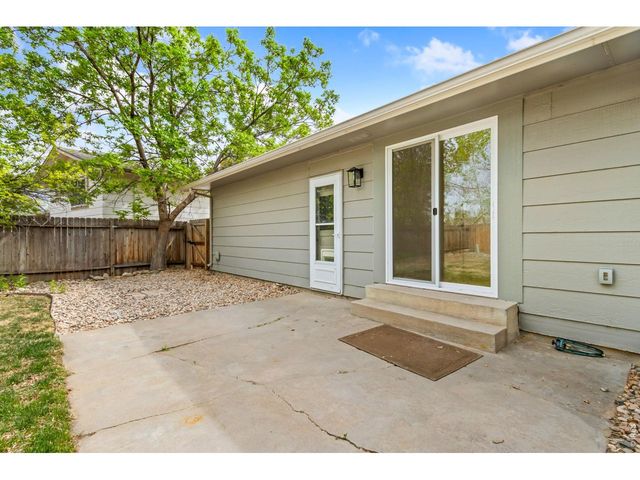 503 Honey Locust Dr, Loveland, CO 80538