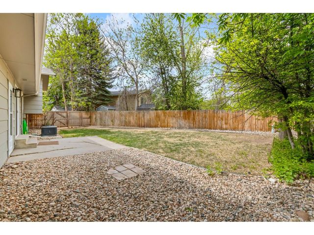 503 Honey Locust Dr, Loveland, CO 80538