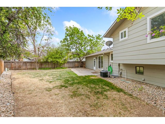 503 Honey Locust Dr, Loveland, CO 80538