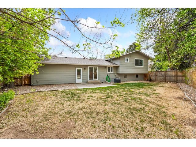 503 Honey Locust Dr, Loveland, CO 80538