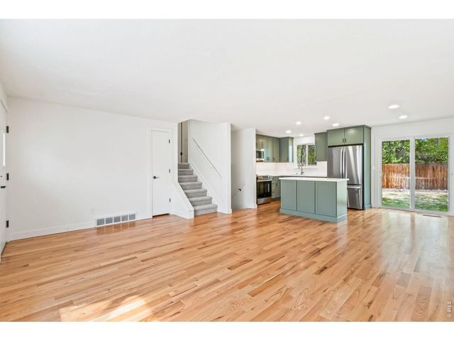 503 Honey Locust Dr, Loveland, CO 80538