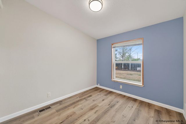 714 SUNRIDGE DR, Cheyenne, WY 82007