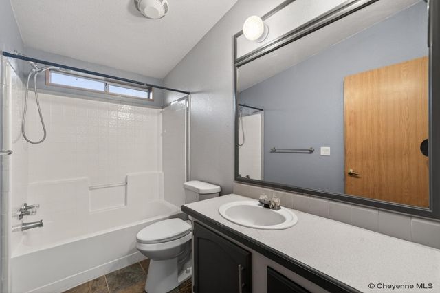 714 SUNRIDGE DR, Cheyenne, WY 82007