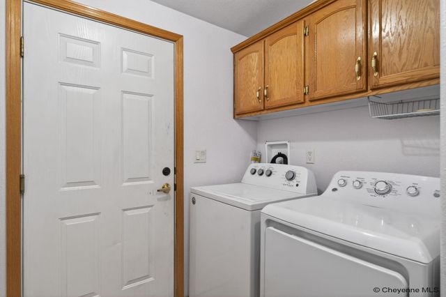 714 SUNRIDGE DR, Cheyenne, WY 82007