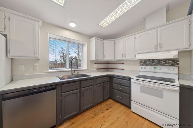714 SUNRIDGE DR, Cheyenne, WY 82007