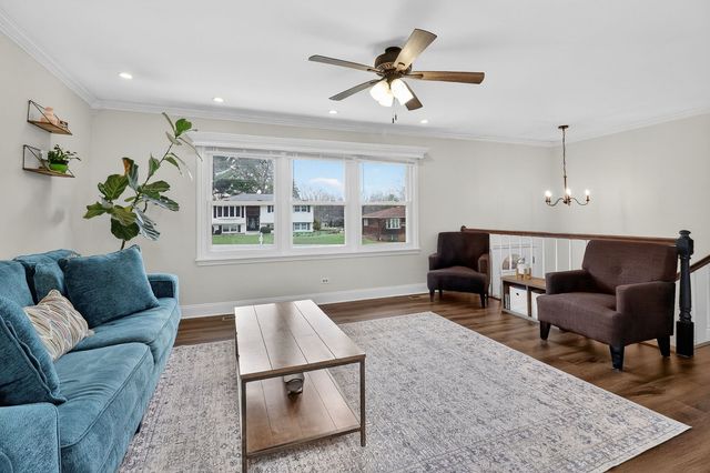 4N170 Wiant Road, West Chicago, IL 60185